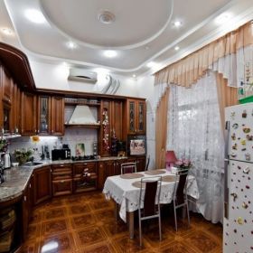 Продаётся дом ЦМР ул. Бабушкина, 238/ 130/ 14, эт. 2 кирп.