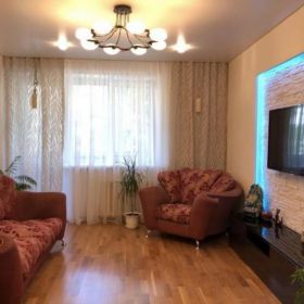 Продаётся 2-комнатная квартира в высокоразвитом районе Краснодара. В 2х минутах